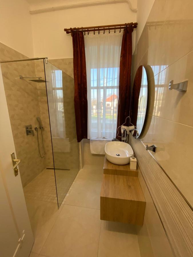 Hotel Kuria Vendeghaz Poroszló Zewnętrze zdjęcie