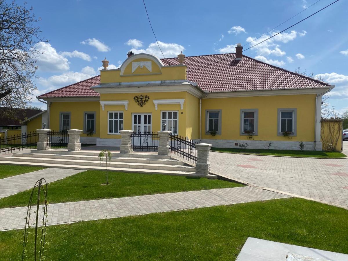 Hotel Kuria Vendeghaz Poroszló Zewnętrze zdjęcie