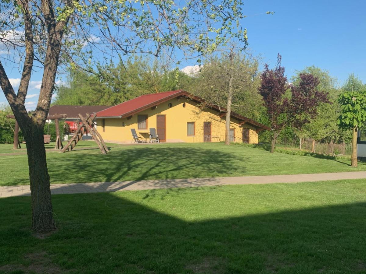 Hotel Kuria Vendeghaz Poroszló Zewnętrze zdjęcie