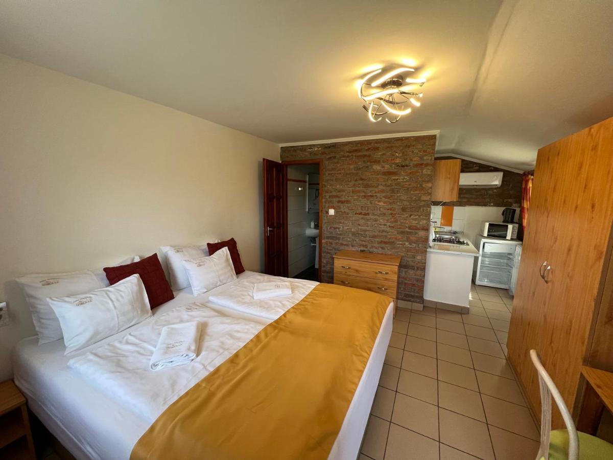 Hotel Kuria Vendeghaz Poroszló Zewnętrze zdjęcie