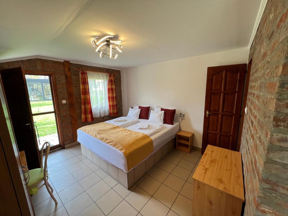 Hotel Kuria Vendeghaz Poroszló Zewnętrze zdjęcie