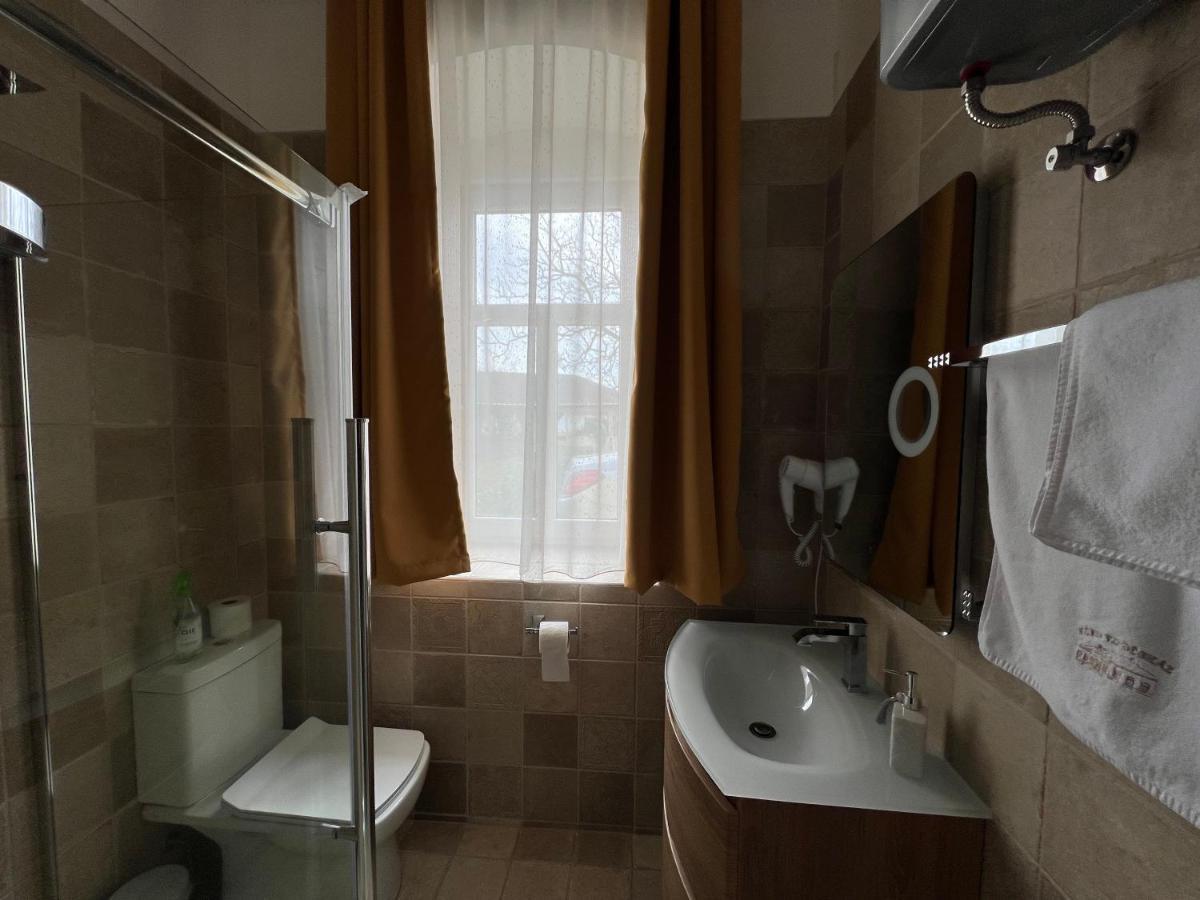 Hotel Kuria Vendeghaz Poroszló Zewnętrze zdjęcie