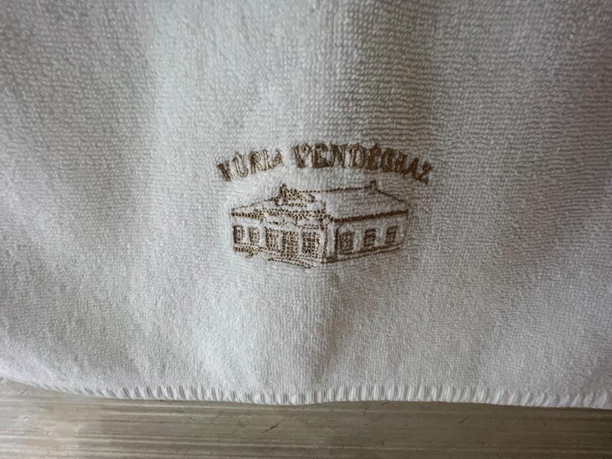 Hotel Kuria Vendeghaz Poroszló Zewnętrze zdjęcie
