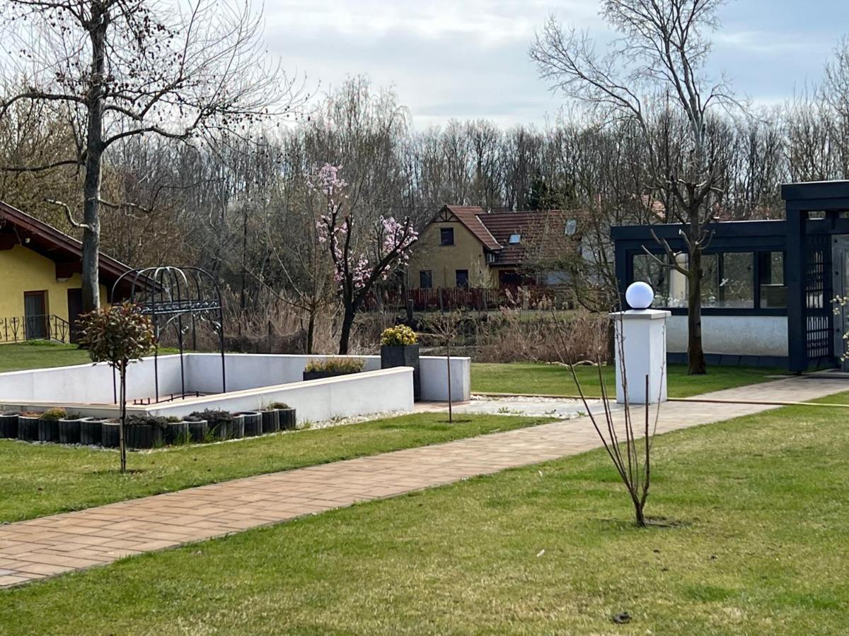 Hotel Kuria Vendeghaz Poroszló Zewnętrze zdjęcie